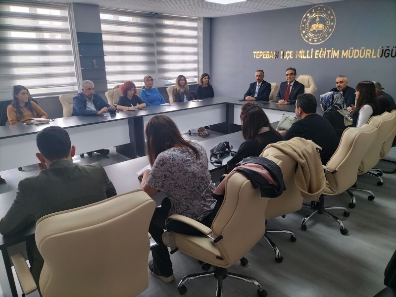 Kaymakamımız Sayın Sadettin Yücel Başkanlığında Bağımlılıkla Mücadele İcra Komisyonu Toplantısı Yapıldı.