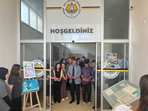 Beyhan Rıfat Çıkılıoğlu'nda Yıl Sonu Resim Sergisi Düzenlendi.