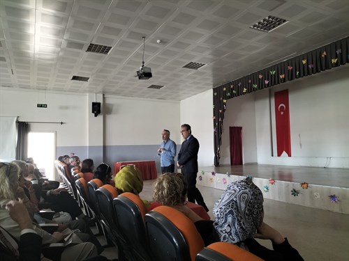 Habip Edip Törehan Mesleki ve Teknik Anadolu Lisesinde Okul Aile Birliği ve Mahalle Toplantısı yapıldı.