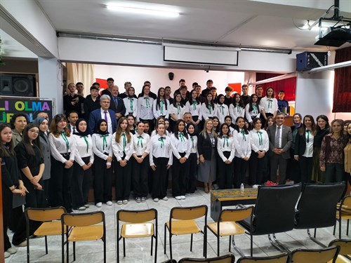 Yeşilay Haftası Dolayısıyla Tayfur Bayar Anadolu Lisesi'ne Program Düzenlendi.